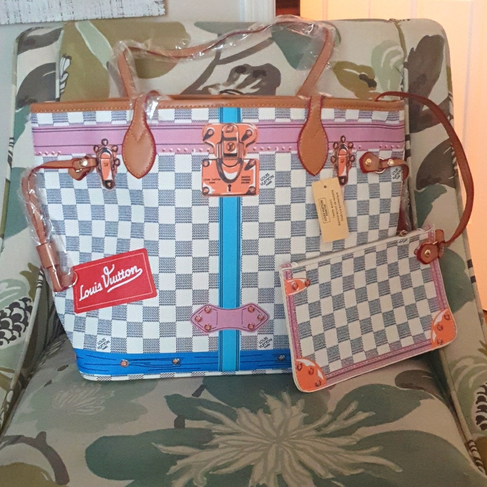 Grey and White Checkered Tote. With Duster bag.